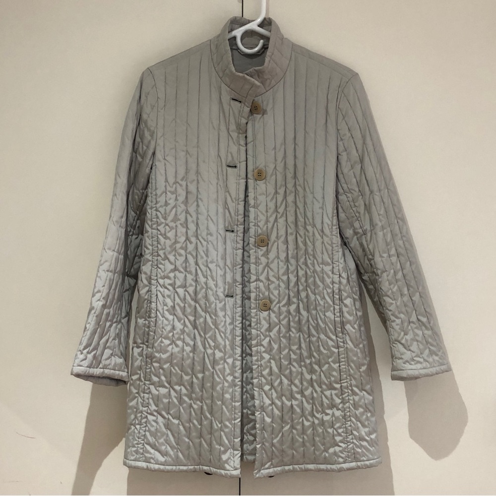 Authentic MaxMara Light Puffer Jacket, Belt, Size US6, Satin Grey, Made in Italy